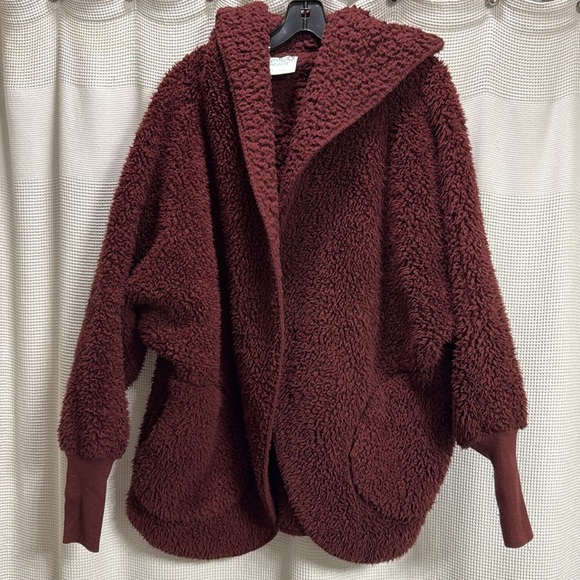 Nordic Beach fuzzy wrap Chocolate Cherry/burgundy One Size Warm Beachy camping - Picture 3 of 9